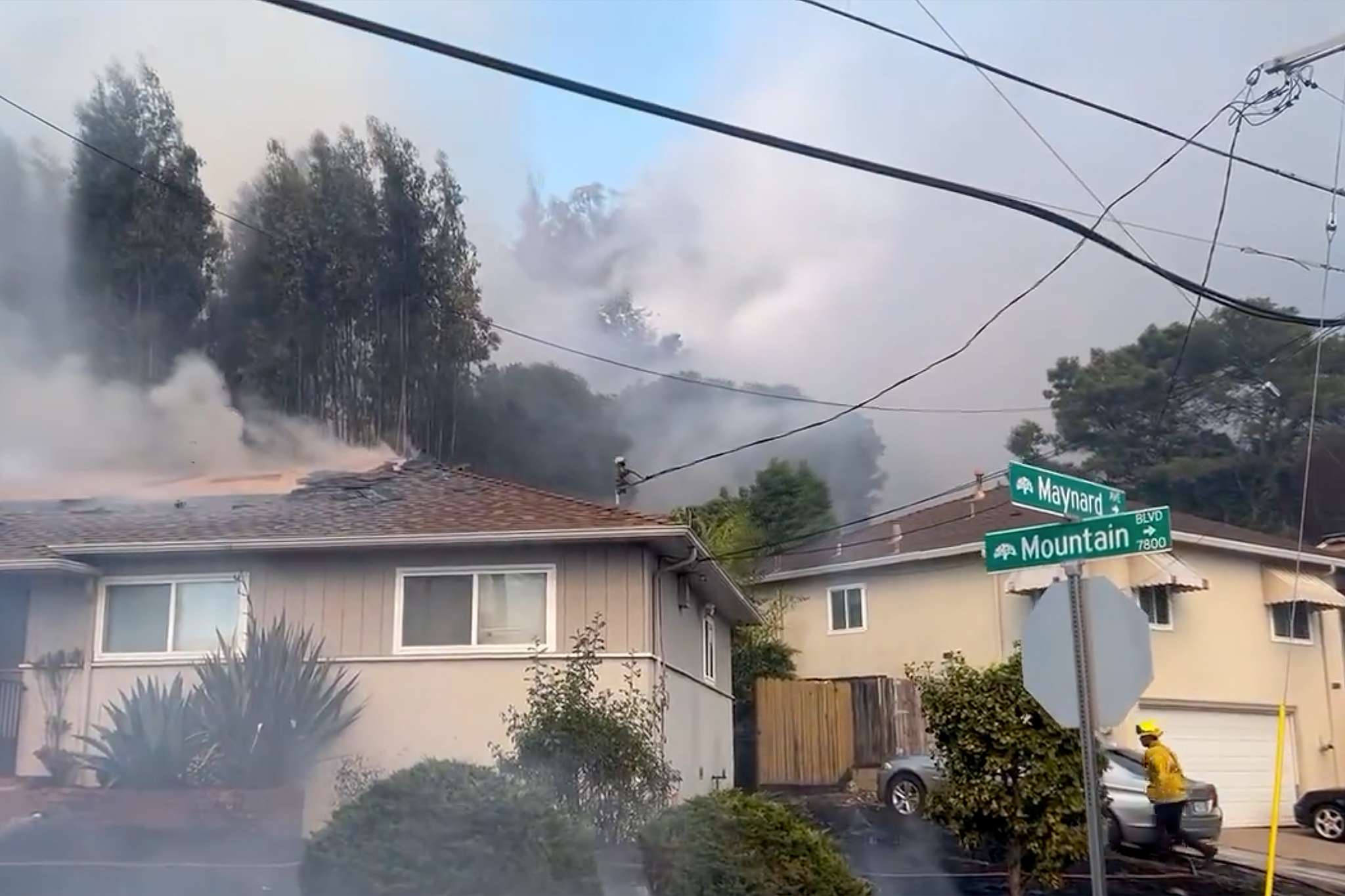 Interstate 580 reopens after fire erupts in Oakland hills