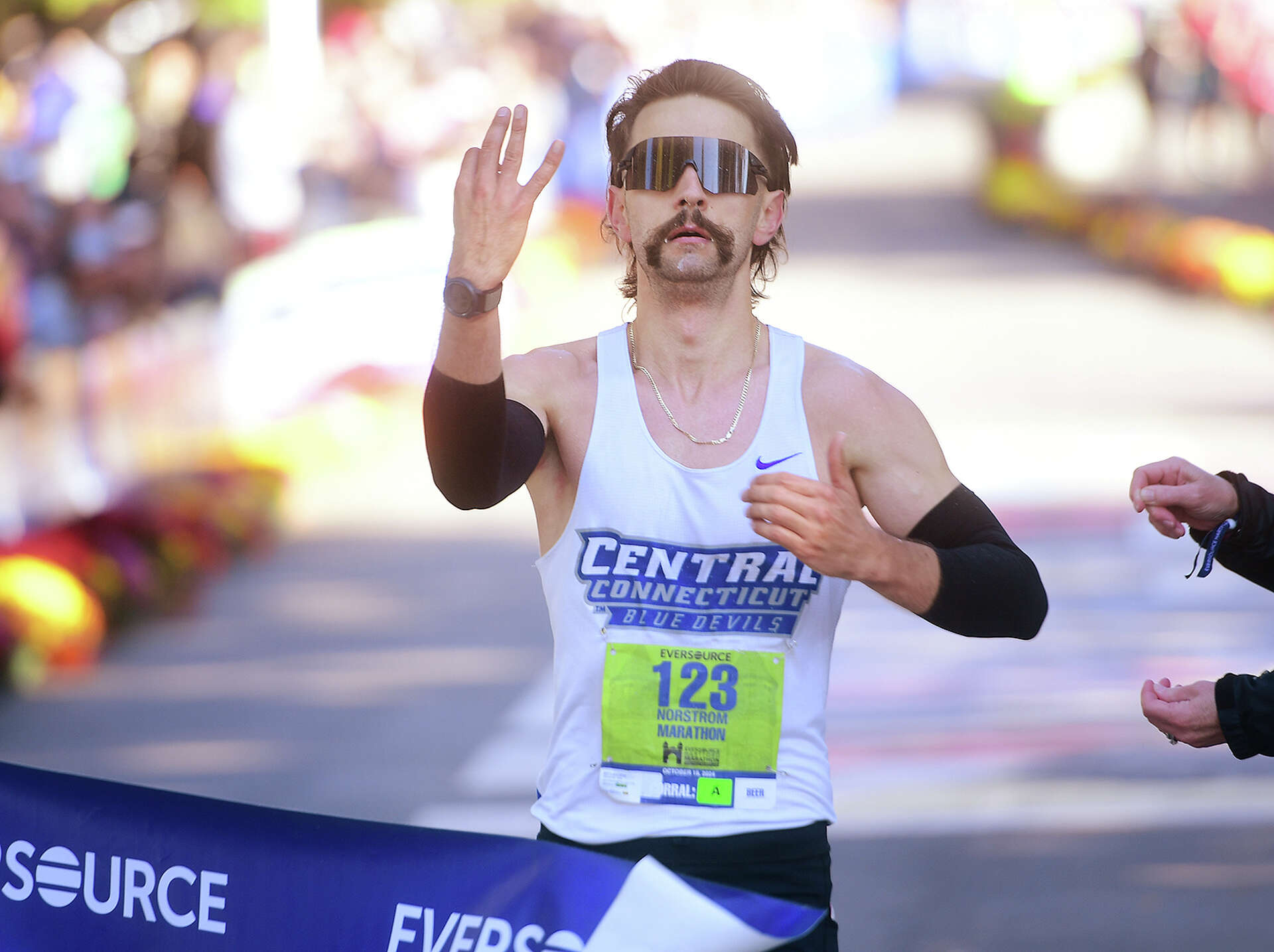 Glastonbury couple wins Hartford Marathon in men's, women's categories