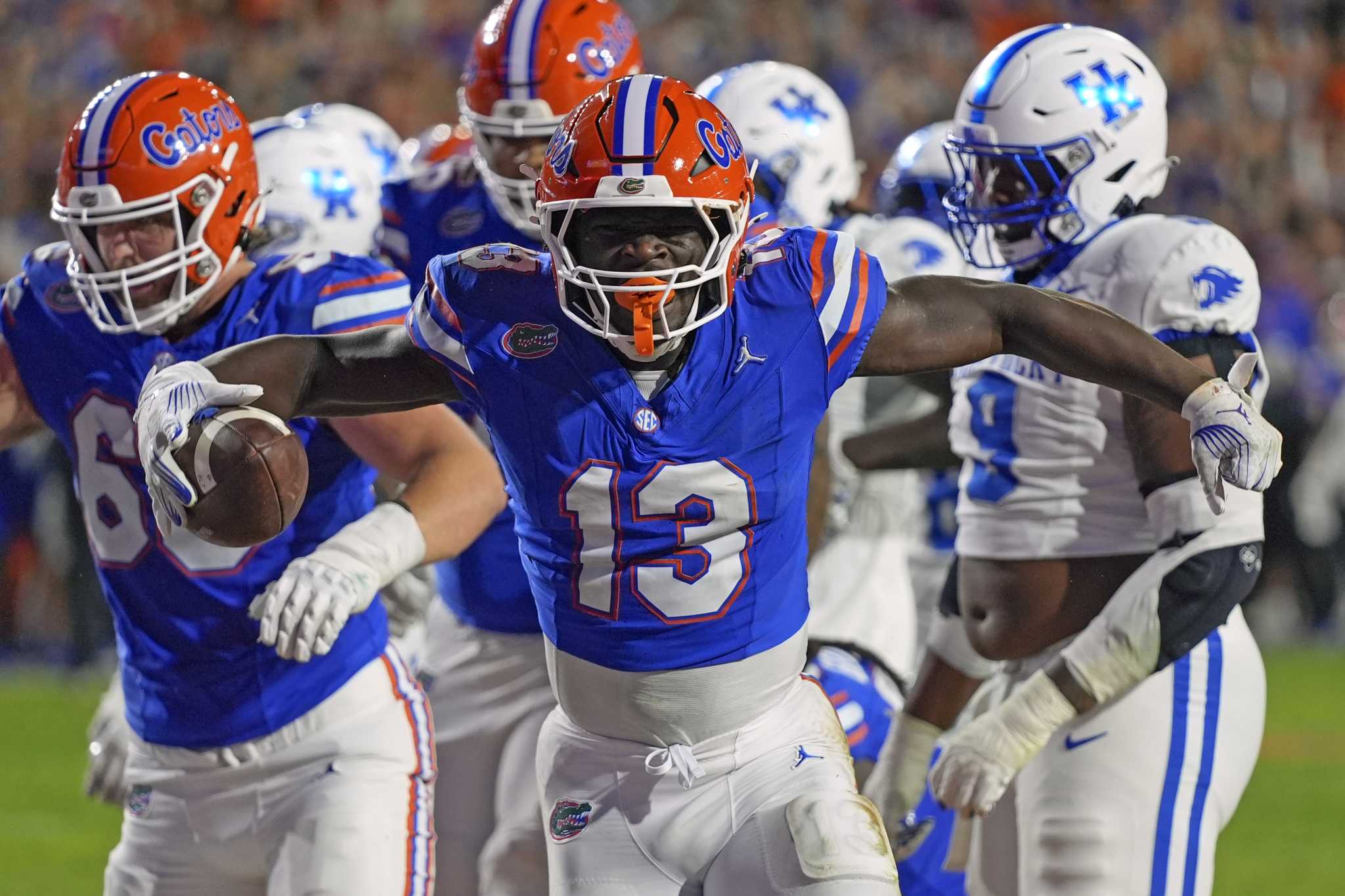 Jaden Baugh Runs For 5 TDs As Florida Dominates Kentucky 48-20 For 1st ...