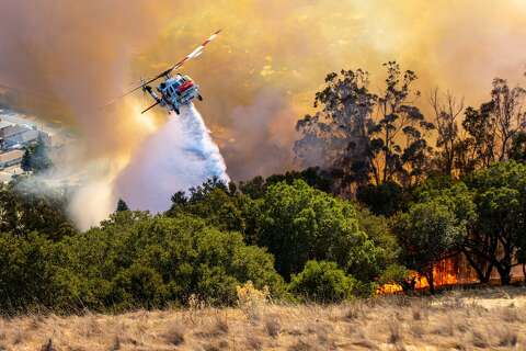 Oakland fire 85% contained as evacuation orders lift