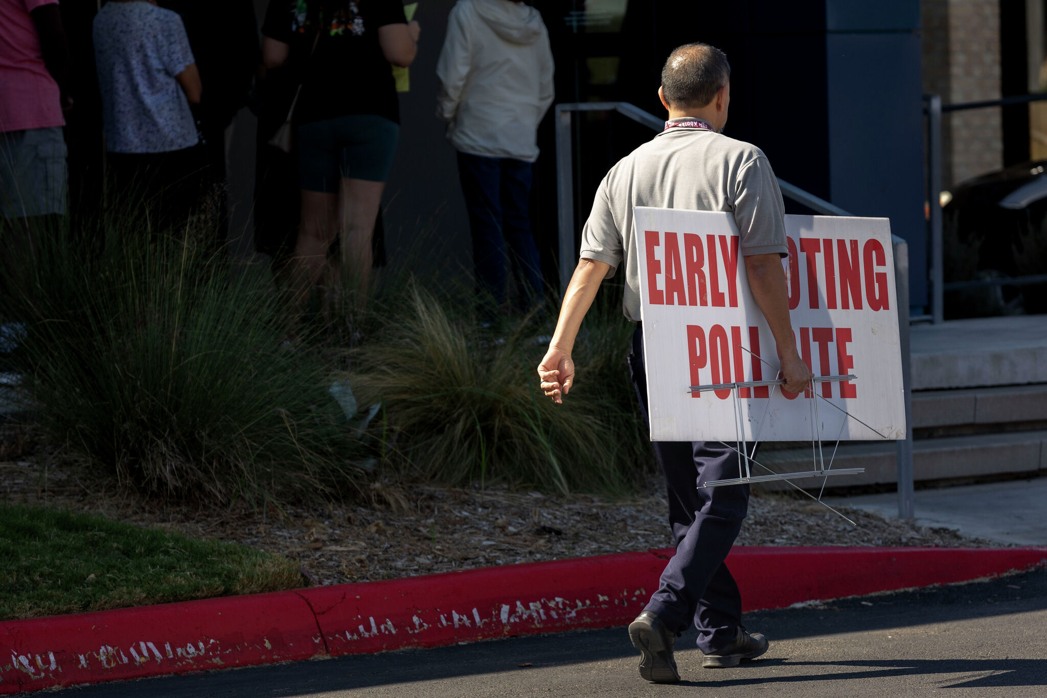 Die Vorwahlbeteiligung im Bexar County stieg am ersten Tag um 34 %