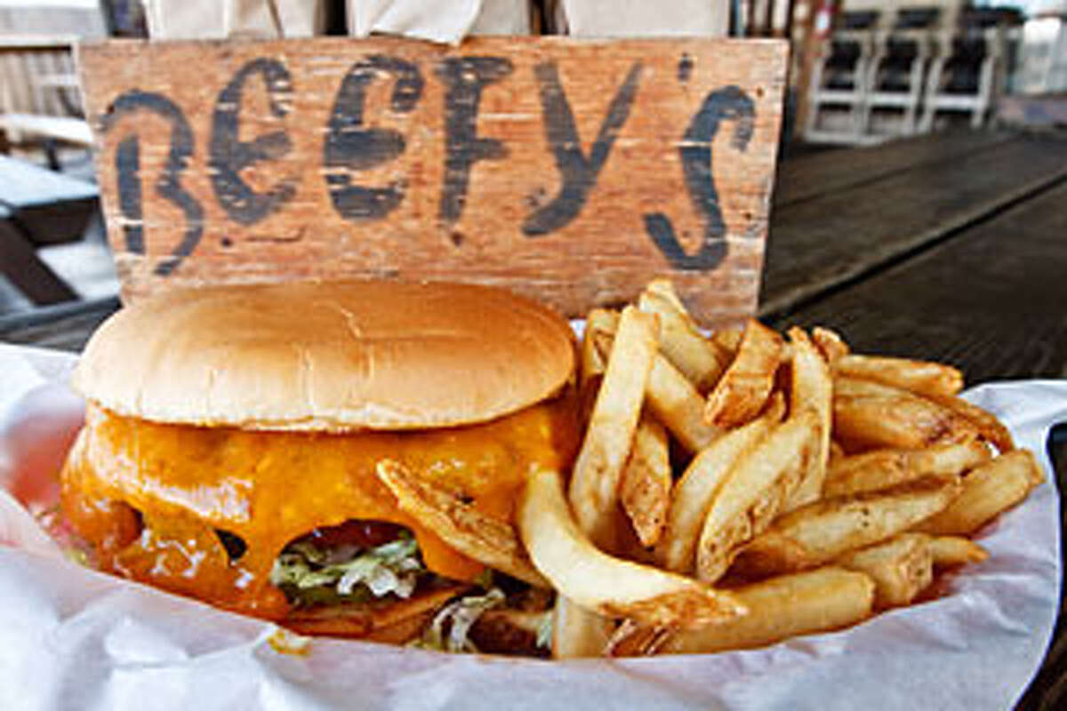 Beefys Backyard Best Burger Place On Us Hwy 281 Beefys Backyard Best Burger Place On Us Hwy 281