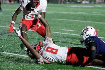 North Shore Mustangs earn dramatic win over Atascocita Eagles