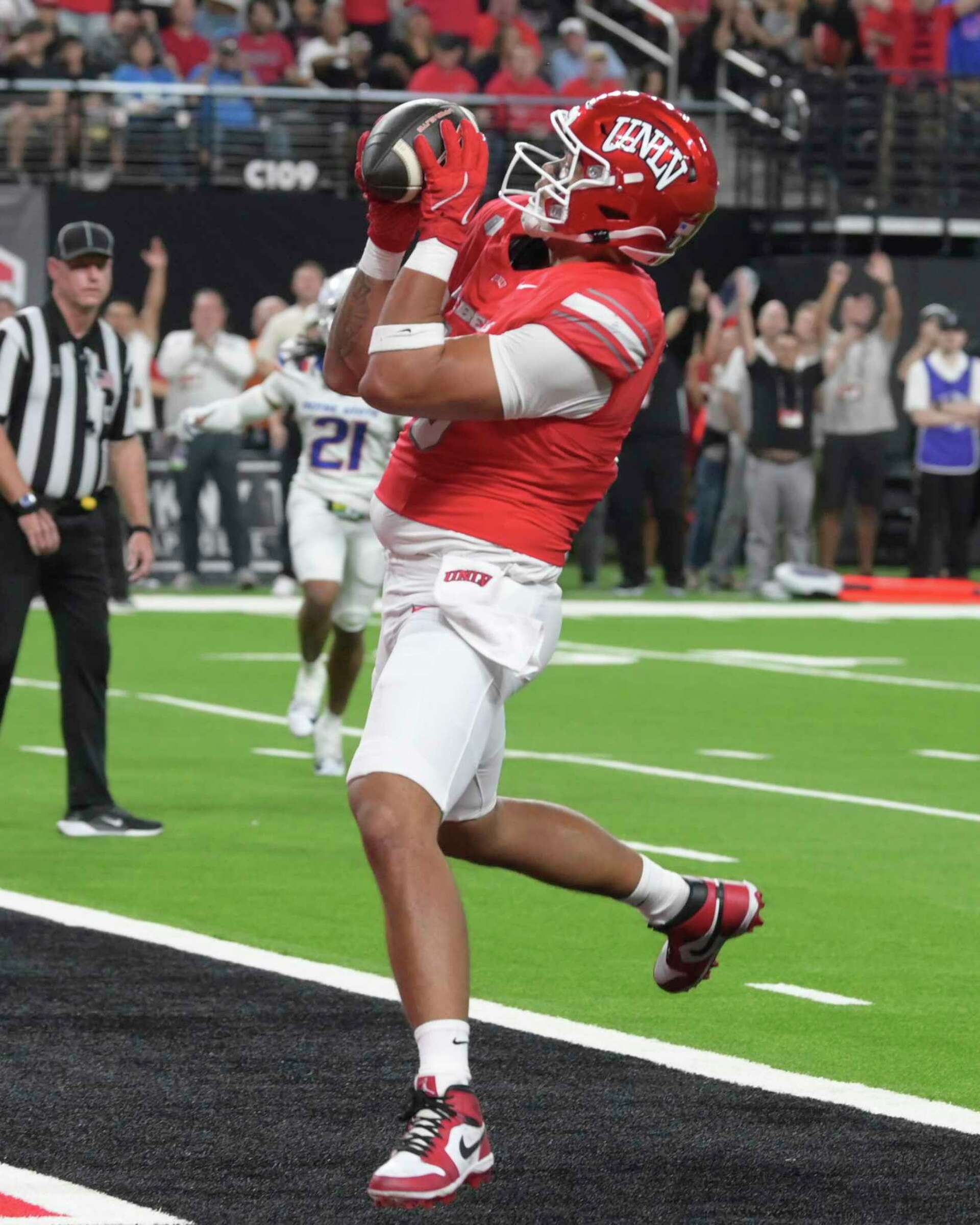 Ashton Jeanty Runs For 128 Yards And Winning TD, No. 17 Boise State ...