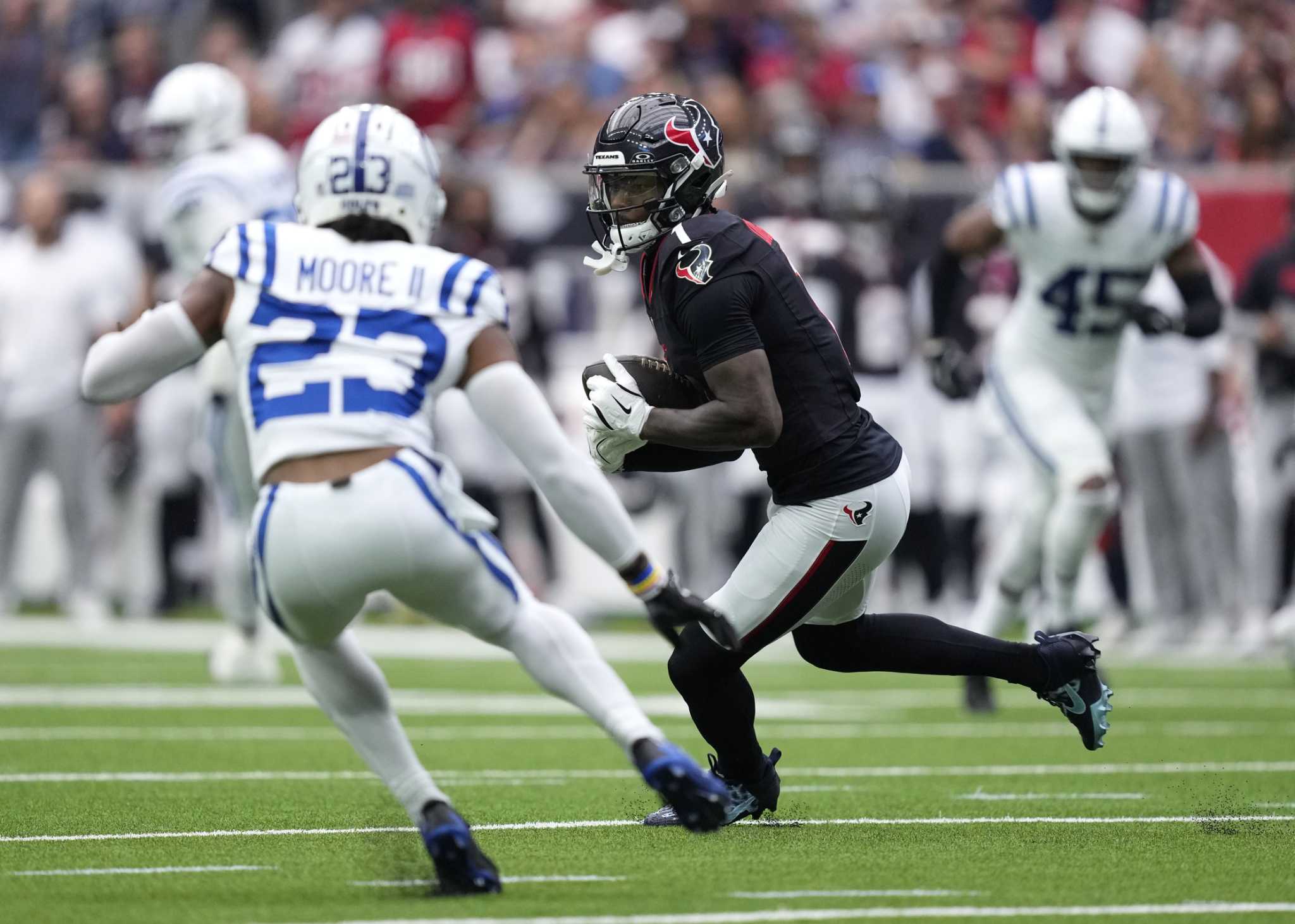Houston Texans prepare for loss of Stefon Diggs to knee injury