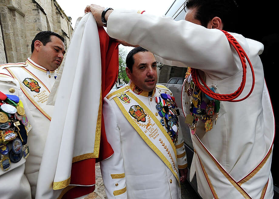 El Rey Feo LXII crowned San Antonio ExpressNews