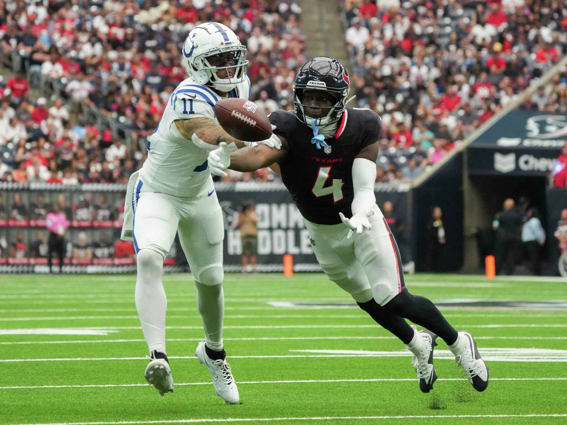 Houston Texans: Kamari Lassiter gives back to alma mater Georgia