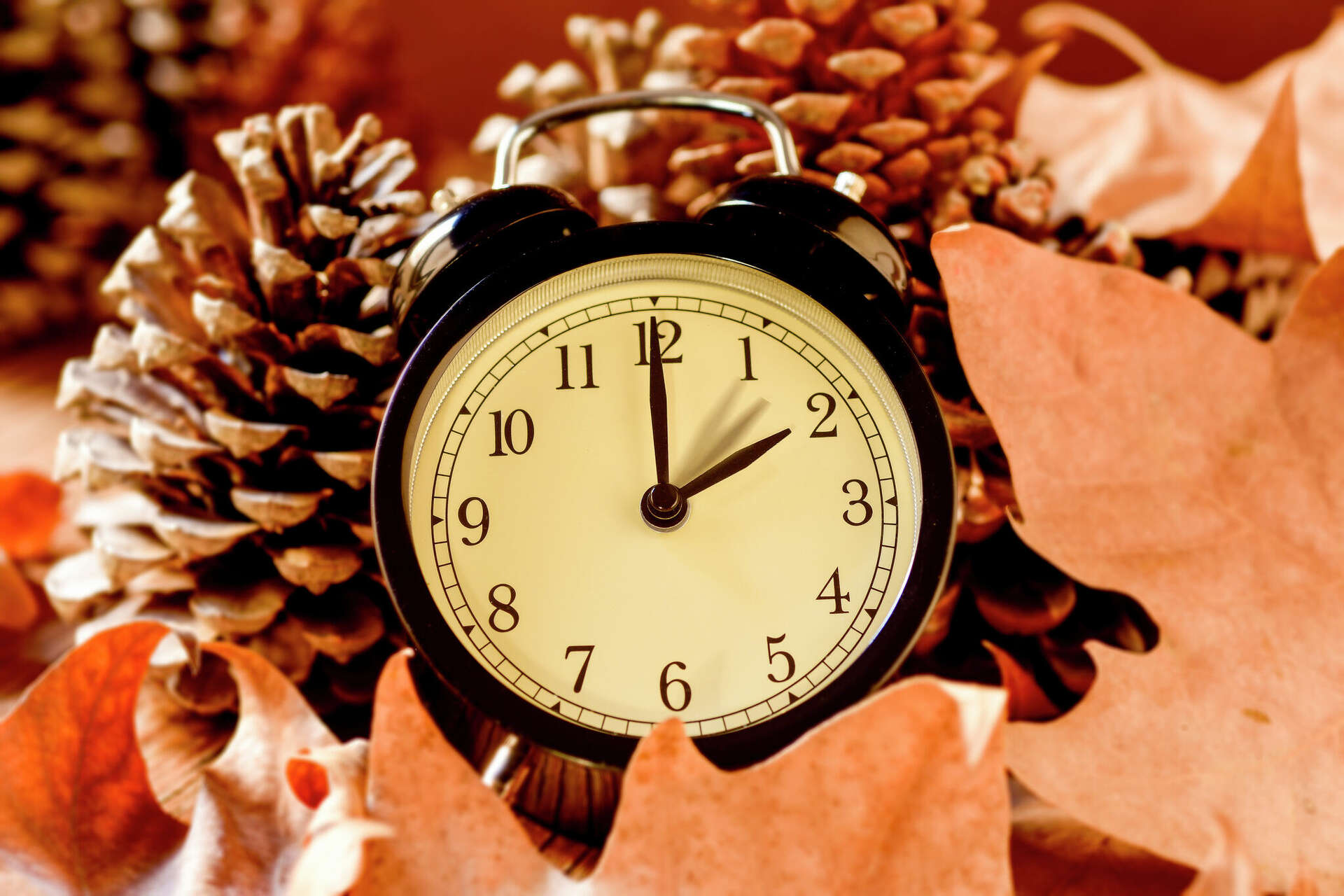 Daylight Saving Time ends Nov. 3 The history of "clocks falling back"