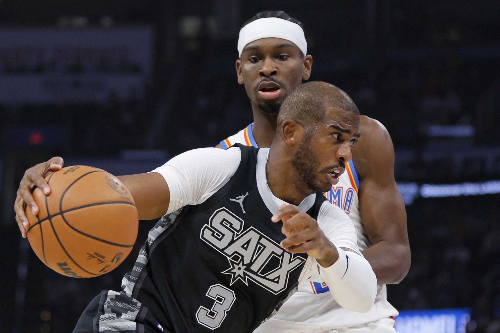 Chris Paul is an equal-opportunity teacher for Spurs