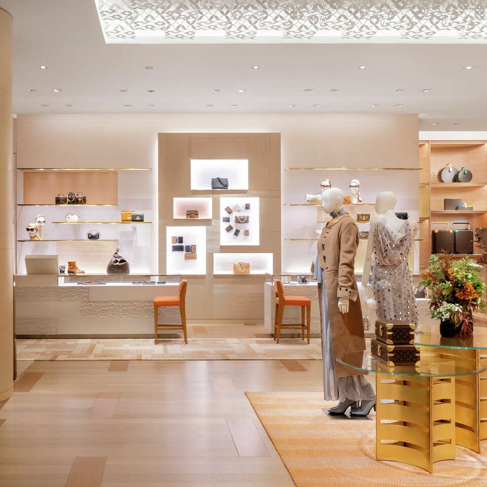 Inside Louis Vuitton's newly renovated women's store in the Galleria, image size:960x960