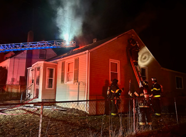 Hartford fire official: House fire on East Morningside St. displaces 2