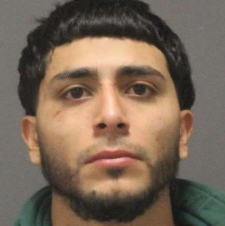 Hartford man caught stealing tires struck Farmington cop car: Police