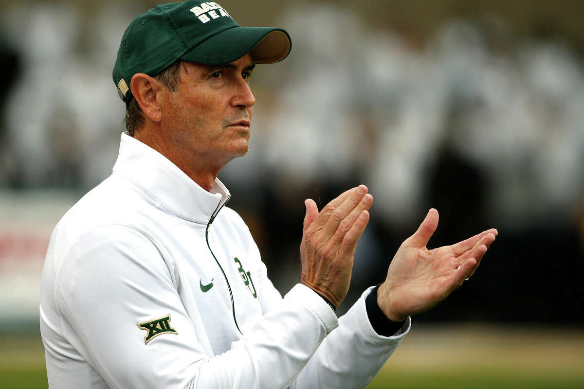 WACO, TX - OCTOBER 24: Baylor Bears head coach Art Briles walks the sidelines as the Bears take on the Iowa State Cyclones in the second half at McLane Stadium on October 24, 2015 in Waco, Texas. (Photo by Ron Jenkins/Getty Images)