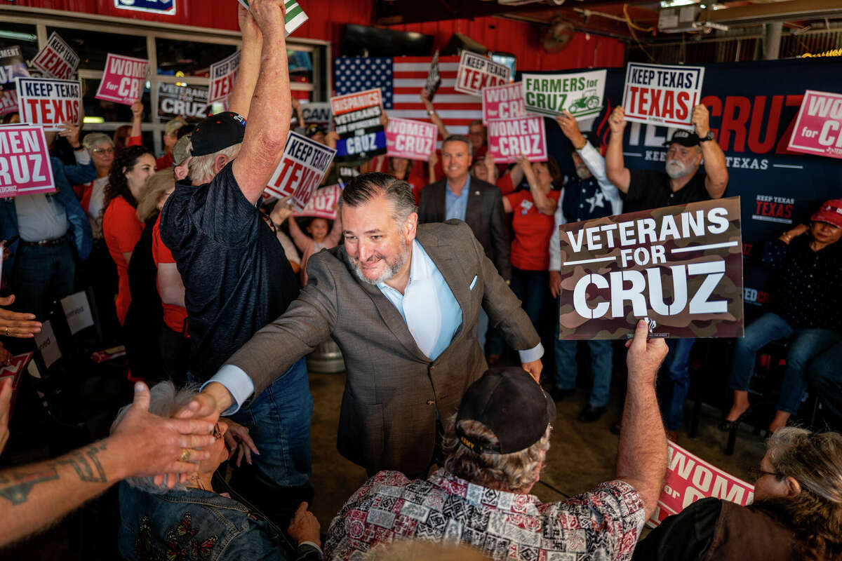 KILLEEN, TEXAS - OCTOBER 31: U.S. Sen. Ted Cruz (R-TX) greets supporters upon arrival during a bus tour campaign rally at the Jokers IceHouse Bar & Grill on October 31, 2024 in Killeen, Texas. With less than one week to go and a 2 point lead, Cruz continues facing off against Democratic Senate candidate U.S. Rep. Colin Allred in a tightening race ahead of the November 5 general election. (Photo by Brandon Bell/Getty Images)