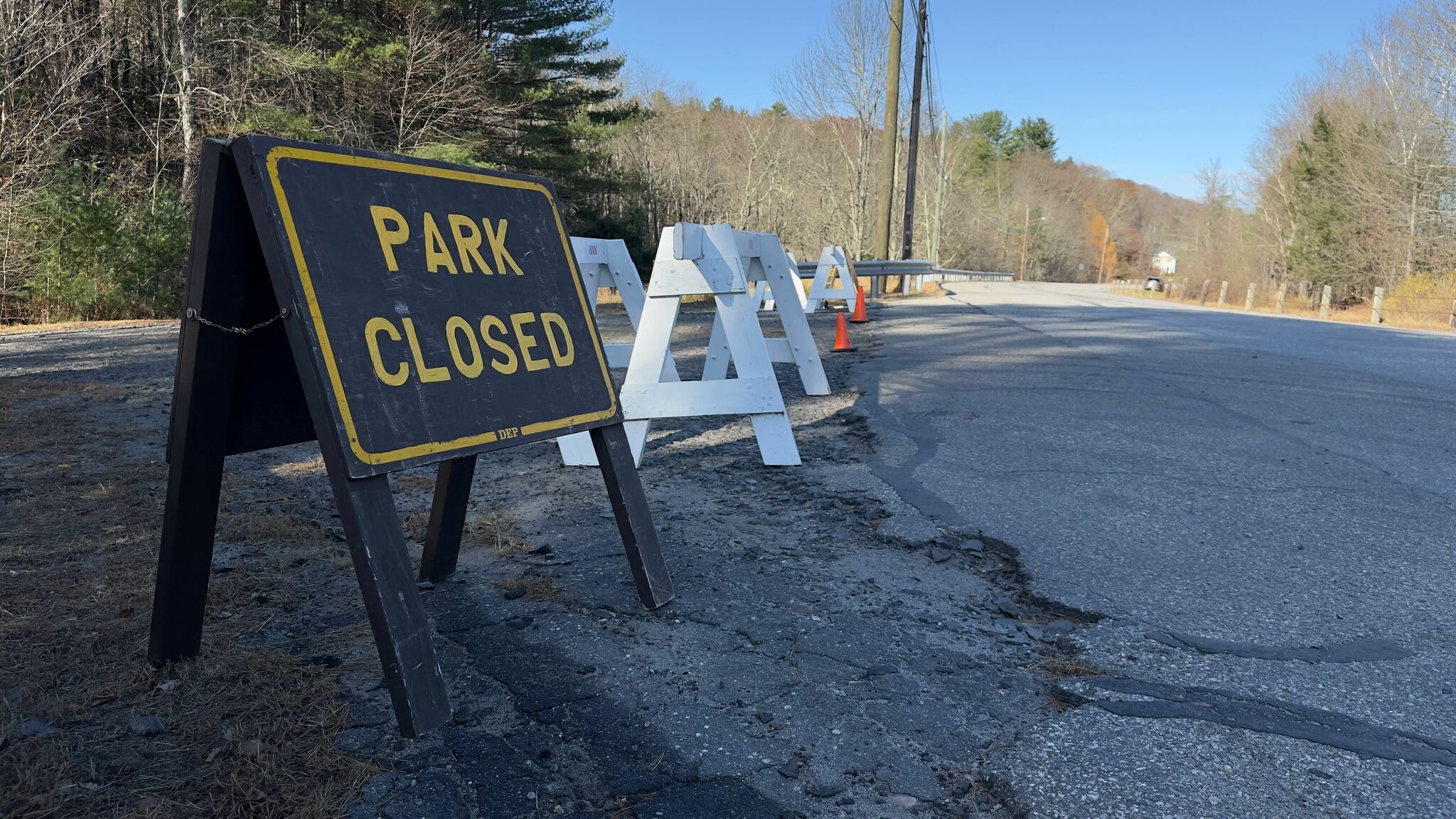 Officials: Red flag warning issued in CT while brush fires continue