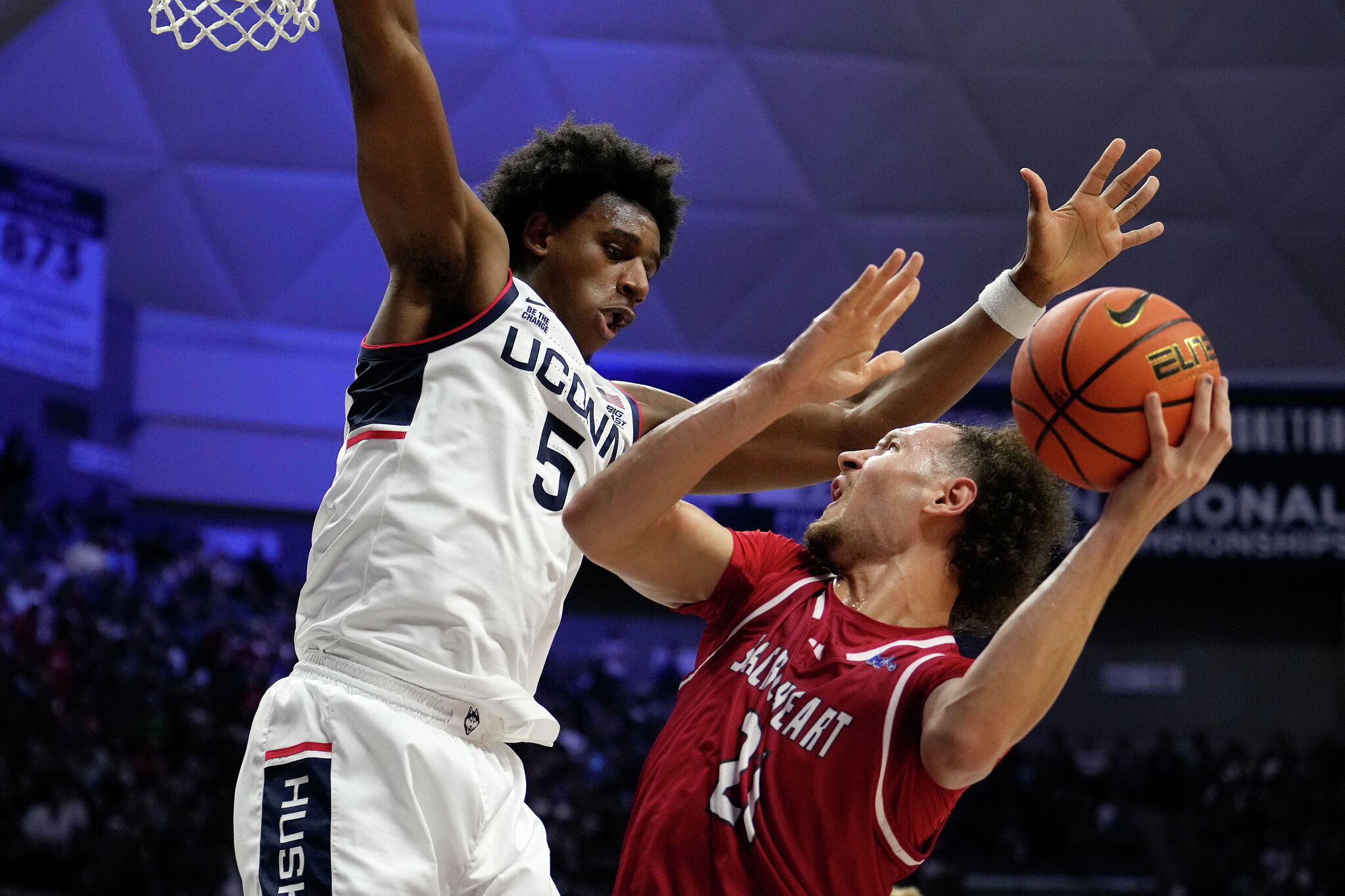 UConn center Tarris Reed wants to play more like Adama Sanogo