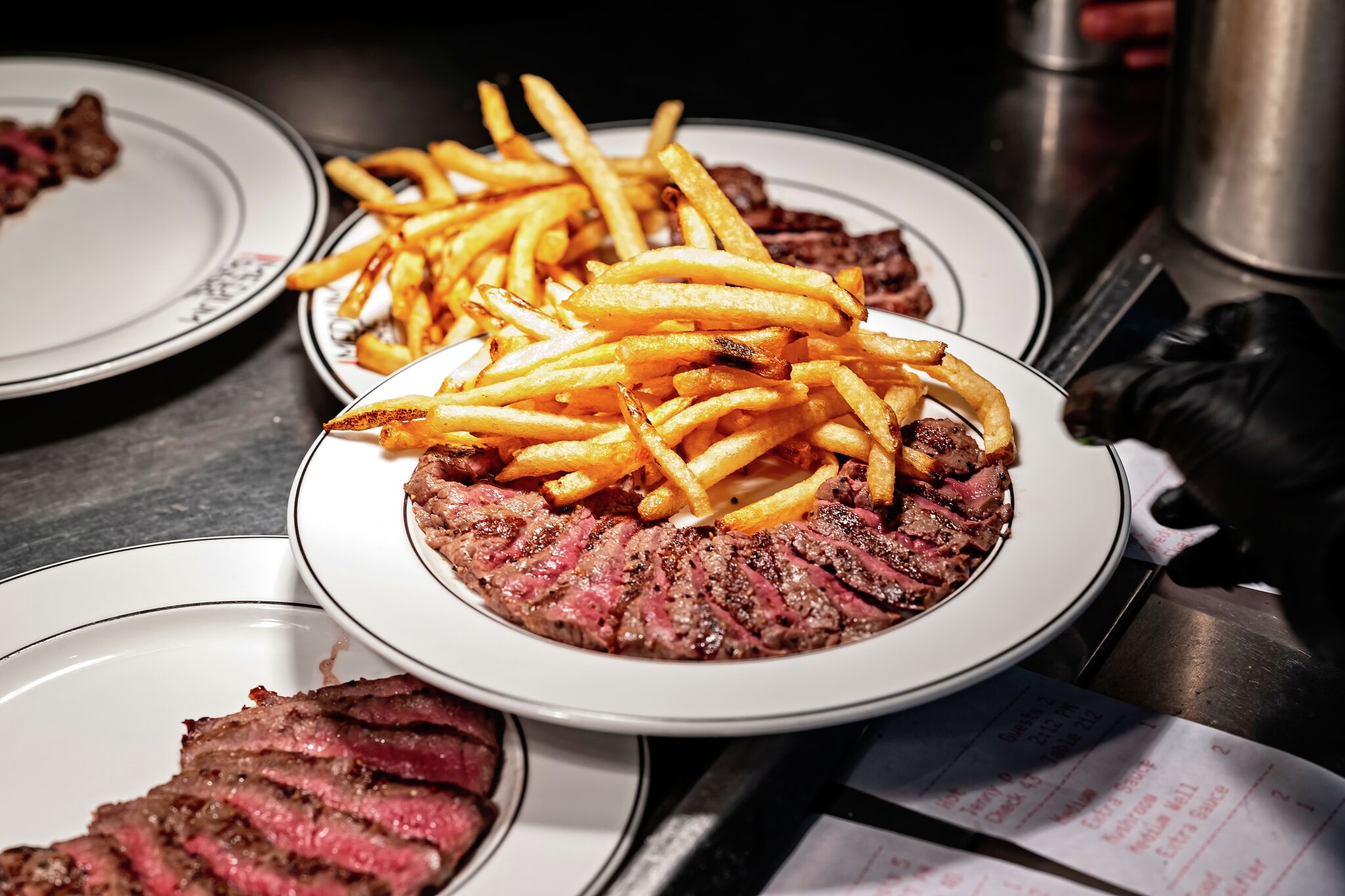 Steak restaurant Medium Rare is closing its Midtown Houston location Sunday