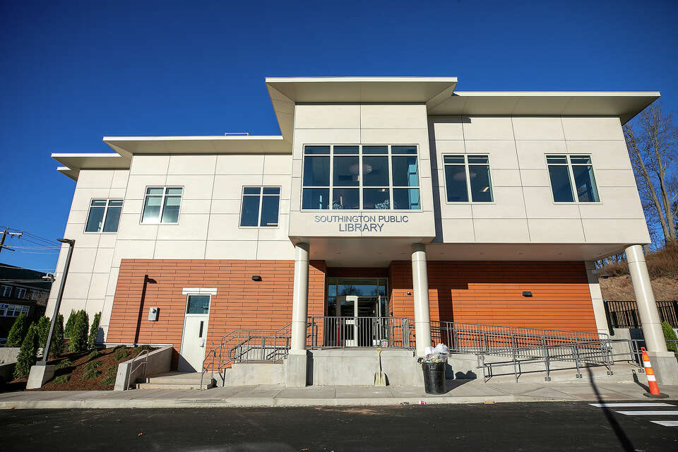 Southington's new library is scheduled to open in early December