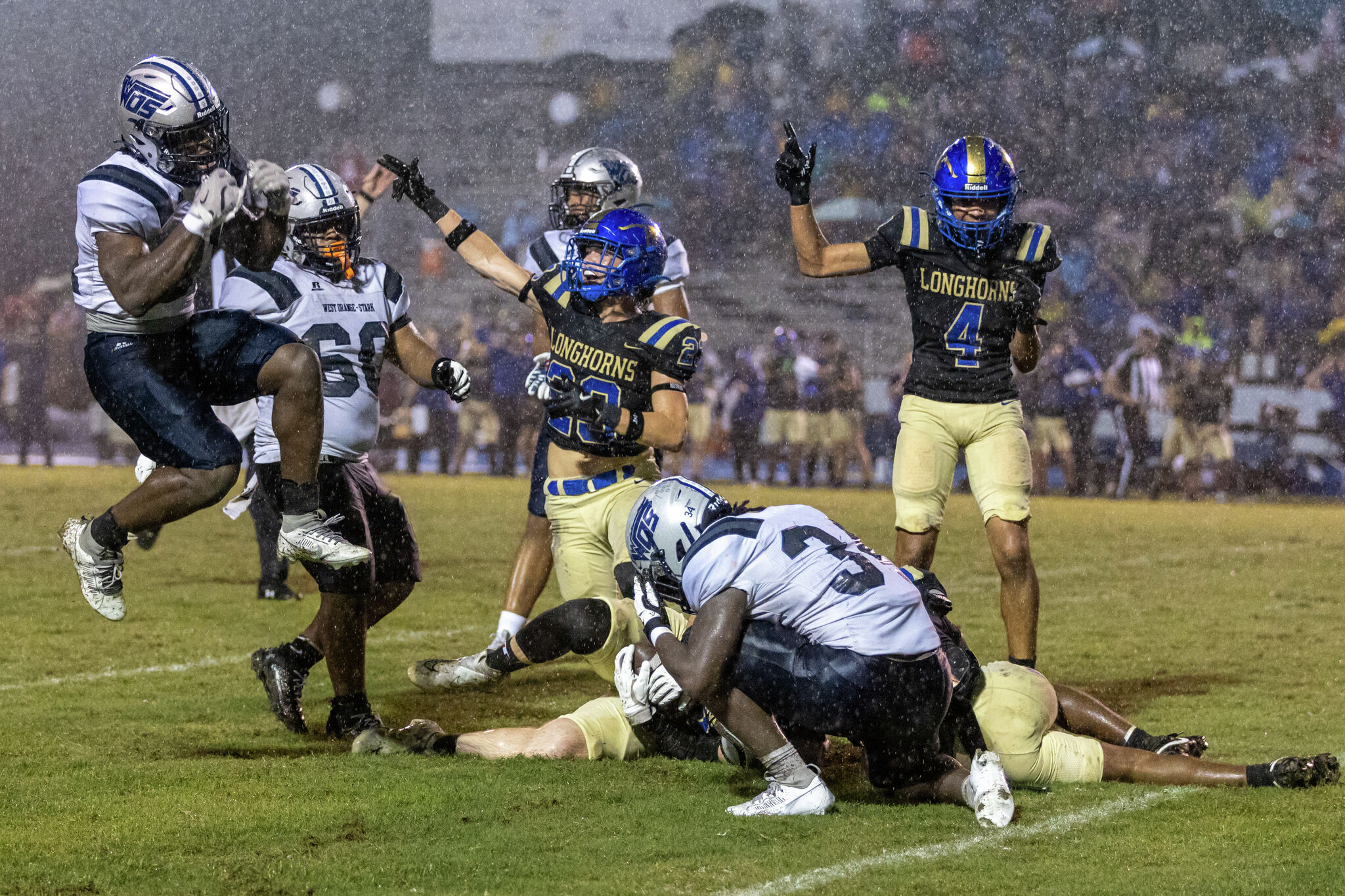 Longhorns win first district title in 28 years