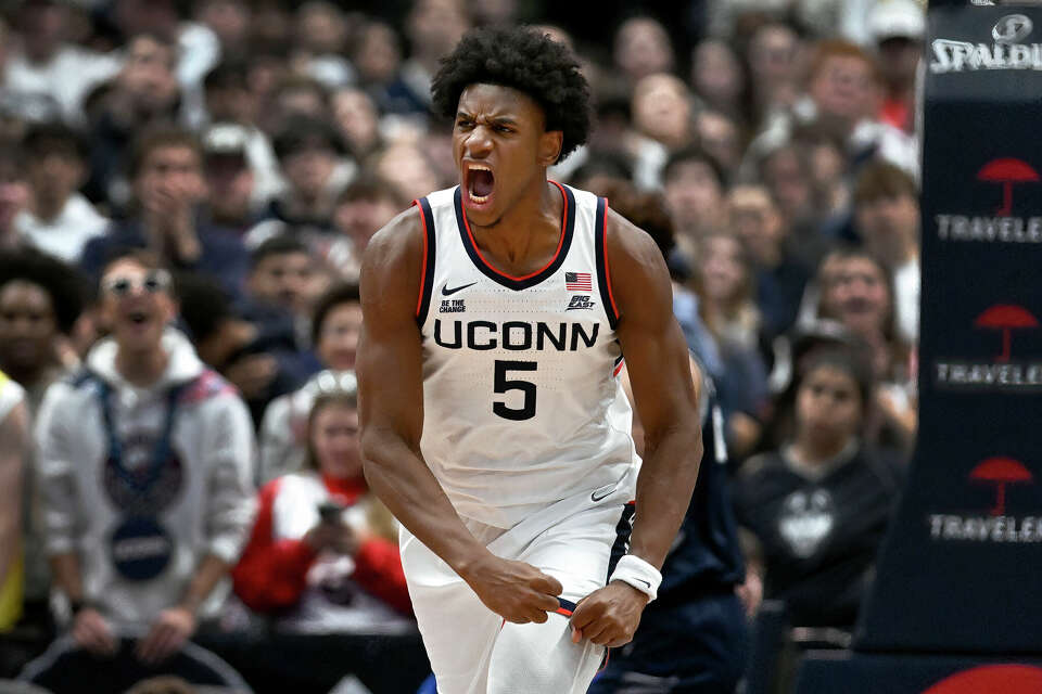 UConn center Tarris Reed wants to play more like Adama Sanogo