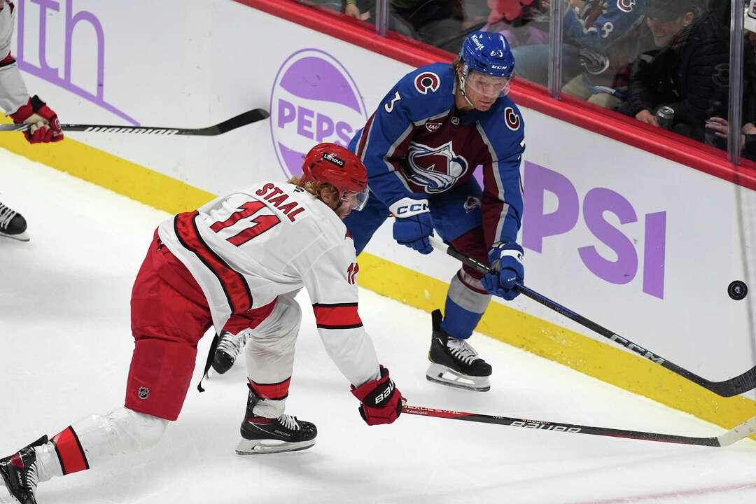 Avalanche Score 5 Goals In Second Period And End Hurricanes' 8-game Win ...