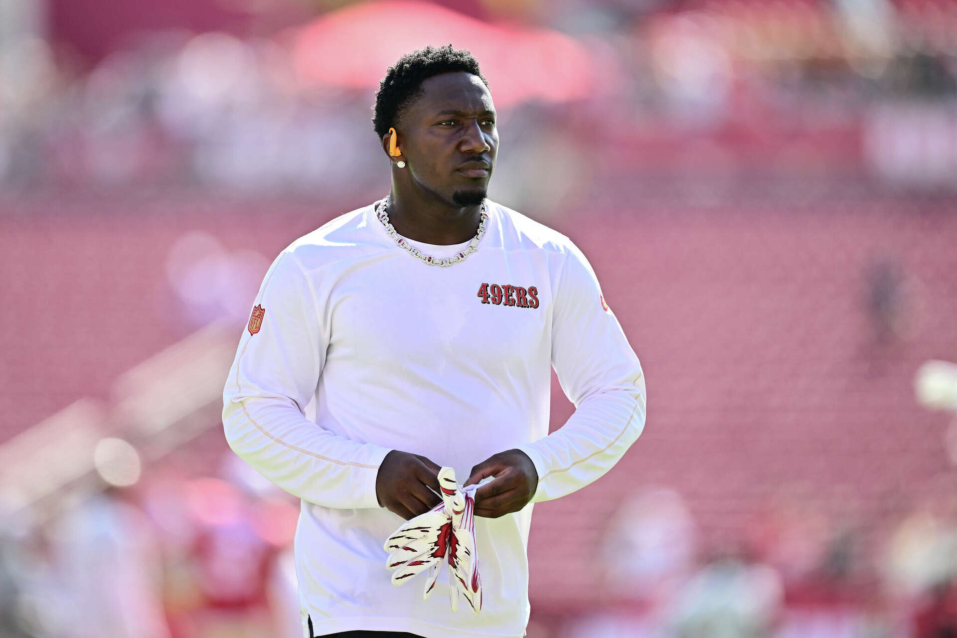 49ers' Samuel grabs teammate's throat in fight after missed field goal