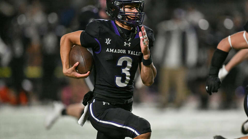 Amador Valley senior QB Tristan Ti’a zooms up the field on a Friday night he accounted for 502 total yards and five touchdowns in a 54-48 loss to California.