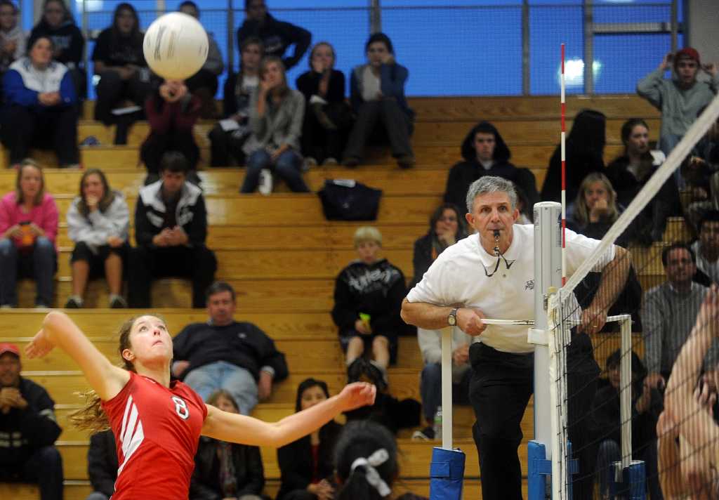 Greenwich volleyball ousted by Ludlowe in four sets