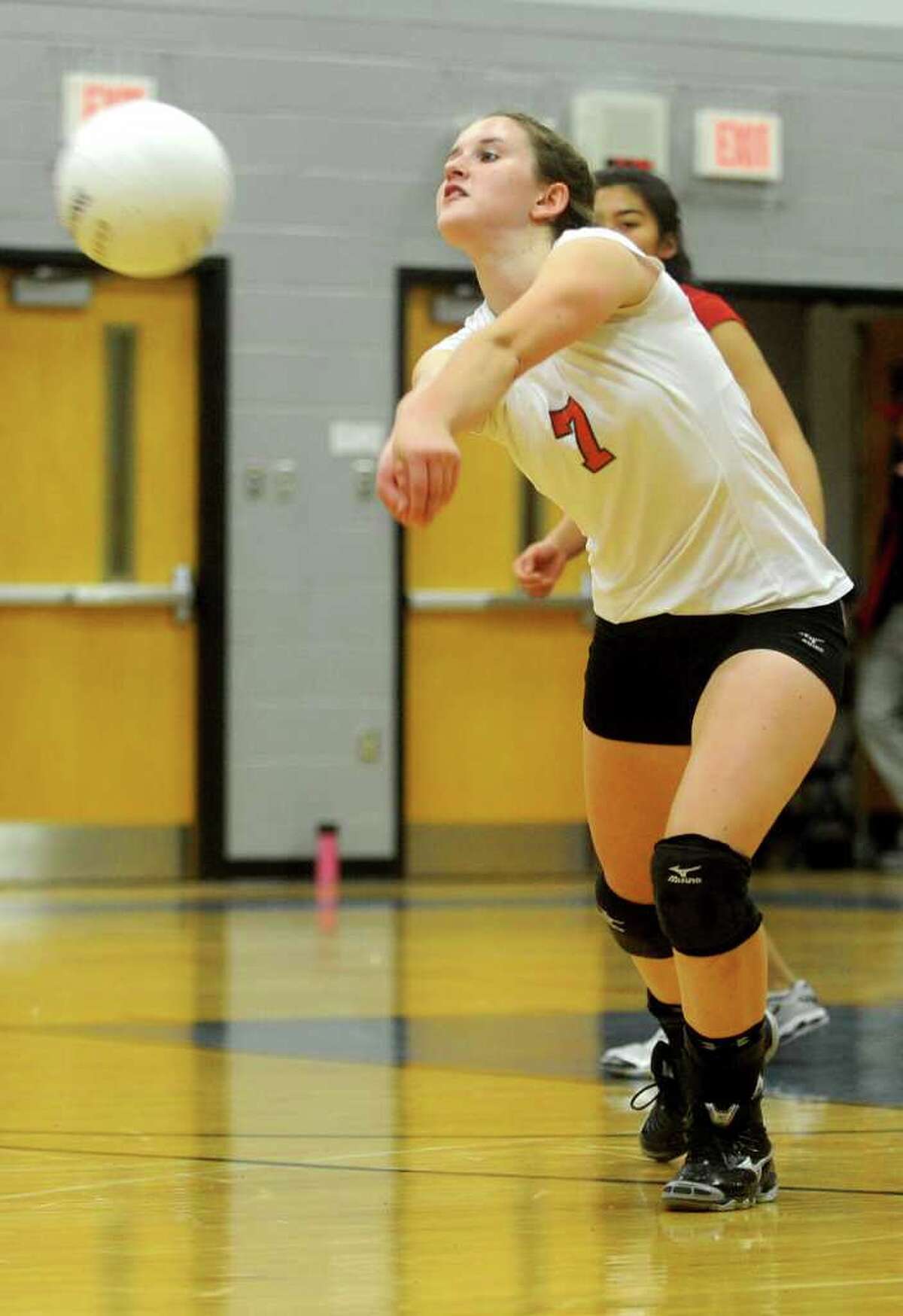 Greenwich volleyball ousted by Ludlowe in four sets
