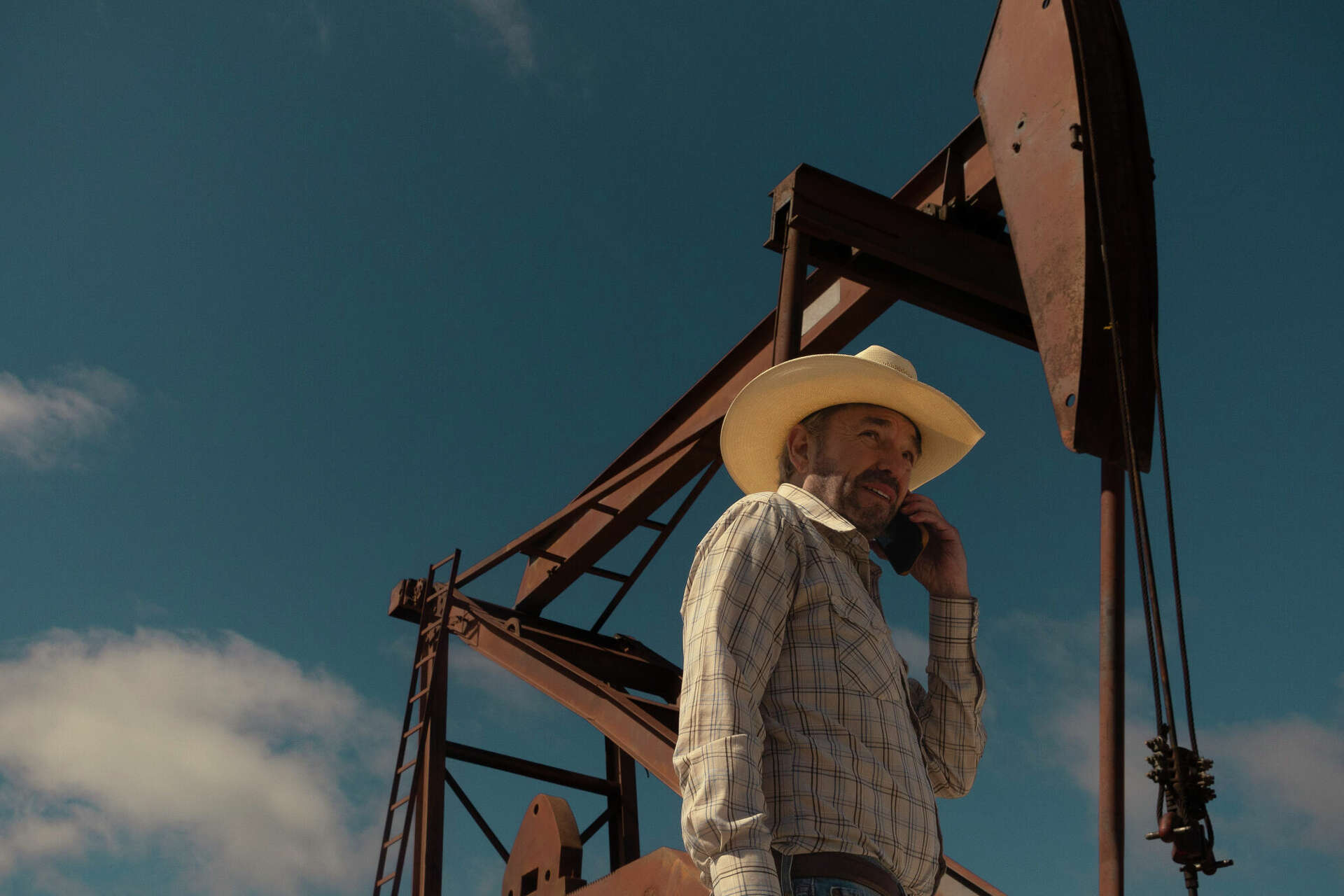 does billy bob thornton smoke cigarettes in landman Taylor Sheridan's 'Landman' could end up being a landmark TV series