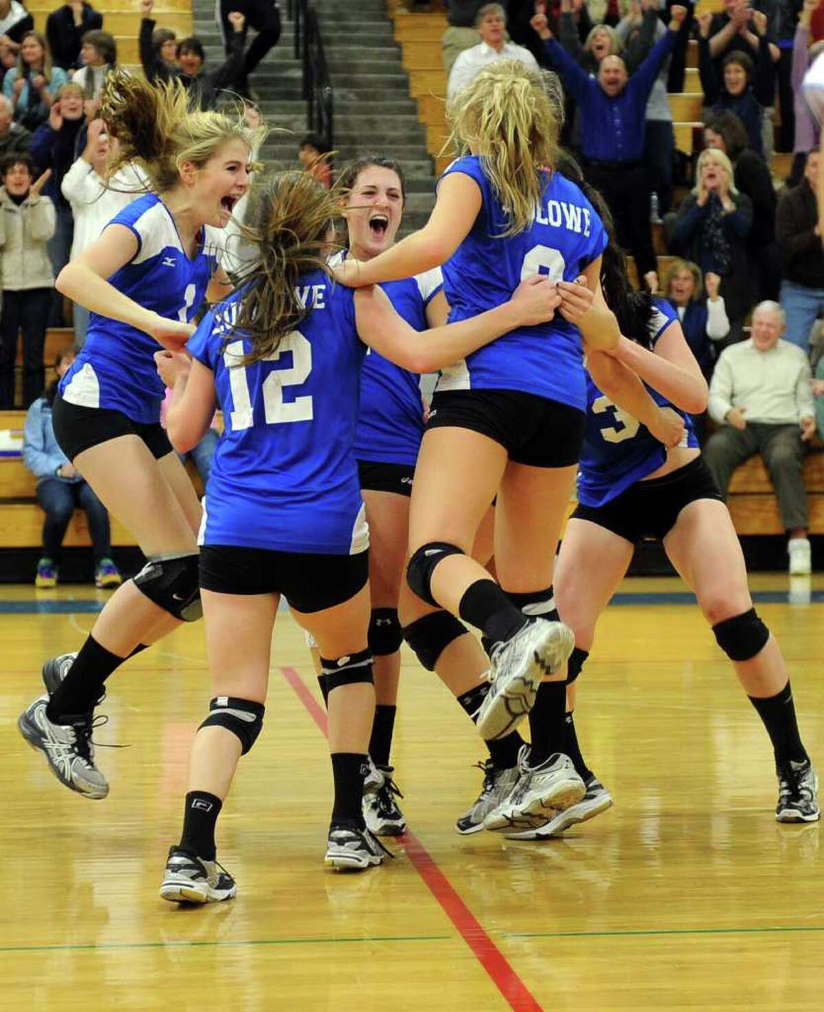 Greenwich volleyball ousted by Ludlowe in four sets