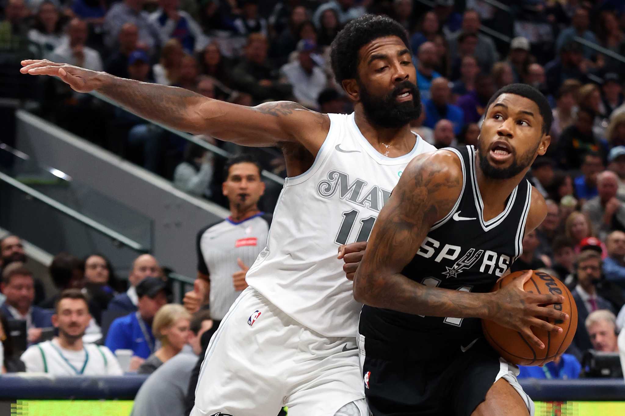 3 takeaways as Mavericks overwhelm undermanned Spurs