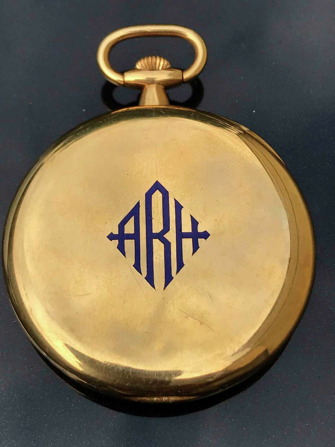 A Gold Pocket Watch Given To The Captain Who Rescued Titanic Survivors ...