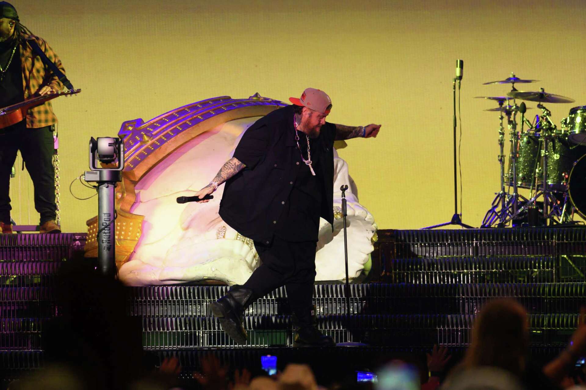 Concert review: Jelly Roll brings Beautifully Broken Tour to Houston