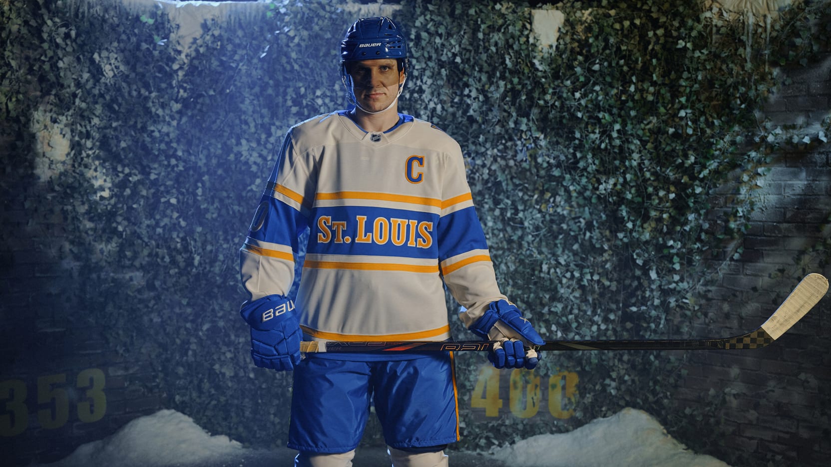 NHL St. Louis Blues' Winter Classic jerseys don't sit well with fans