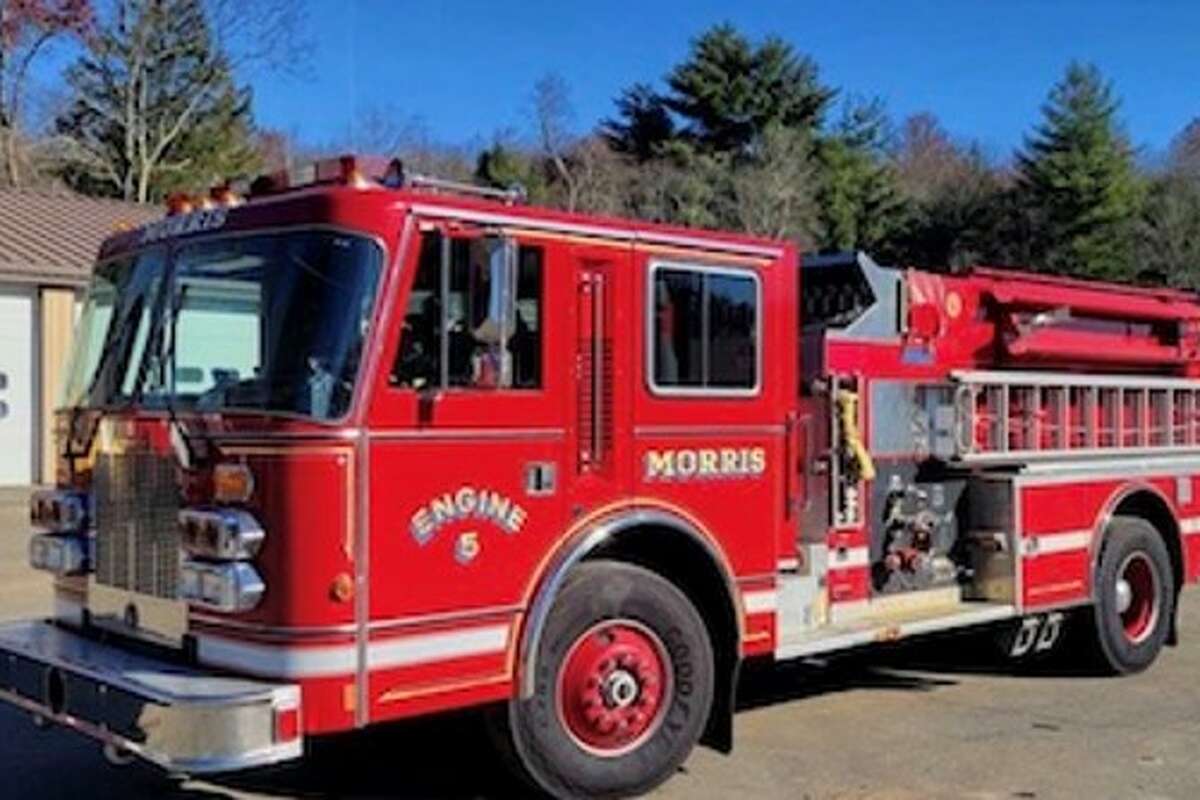 The Highway Department in the town of Morris is auctioning off a 1990 Simon Duplex 8V92 Detroit Diesel fire truck. 