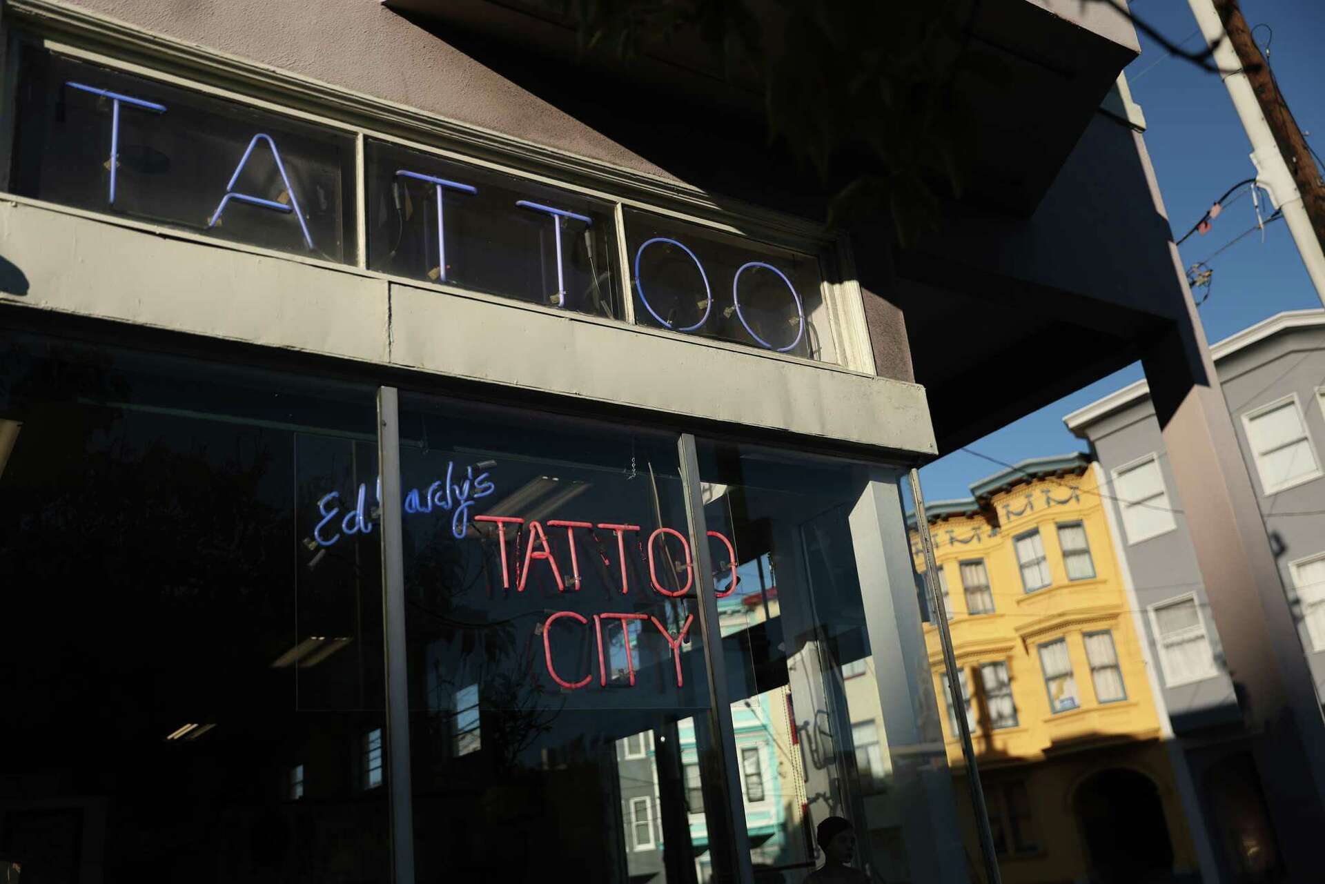 710 Ed Hardy×TATTOO CITY 刺繍FRISCO リバーシブル Ed Hardy's S.F. tattoo shop closes in December