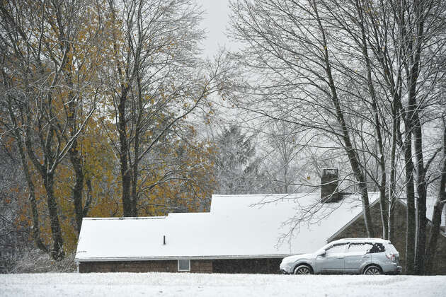 CT will likely see snow showers by mid-week, forecasters say