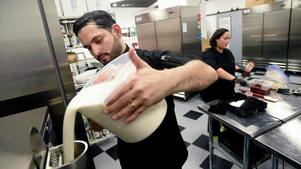 Puerto Rican vegan ice cream shop expands to downtown New Haven