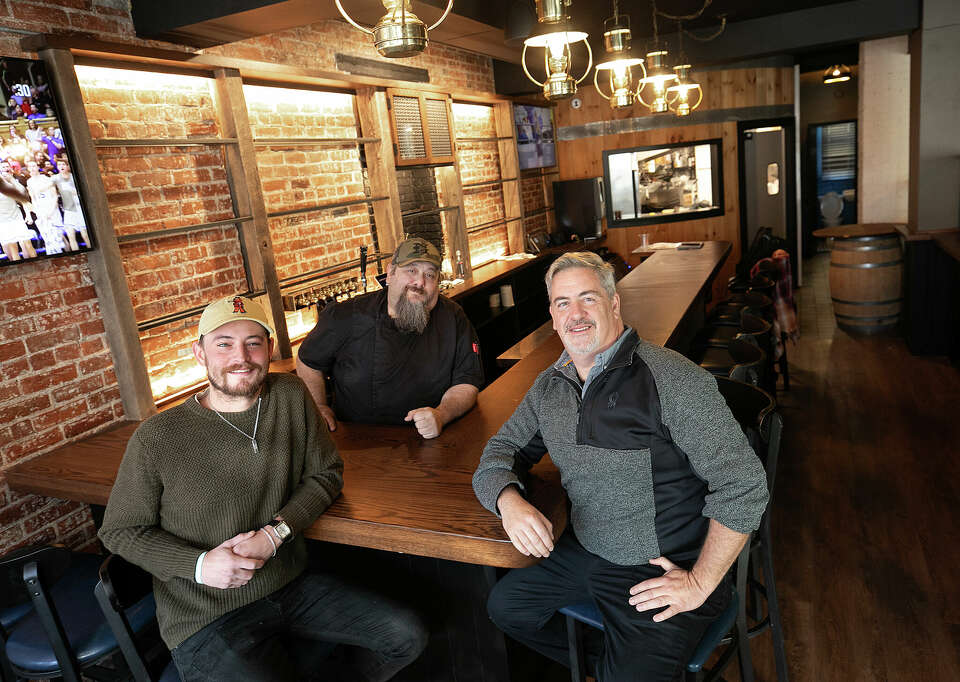 New Haven's The Crooked Goat aims to be East Rock 'neighborhood bar'