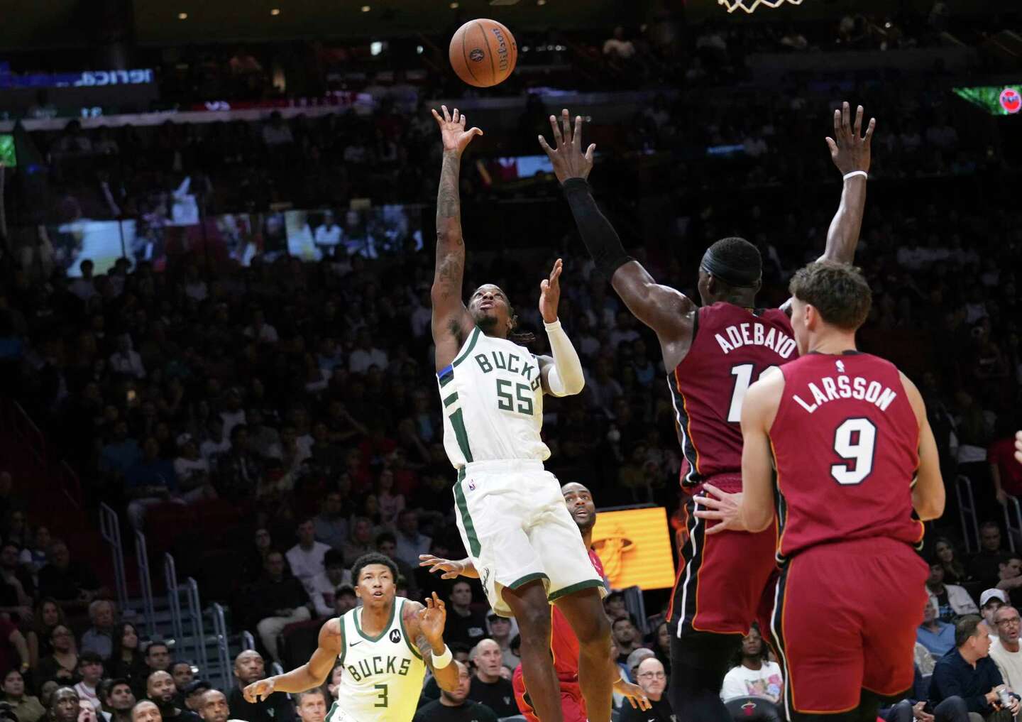 Lillard Scores 37 Points And Giannis-less Bucks Hold Off Heat 106-103 ...