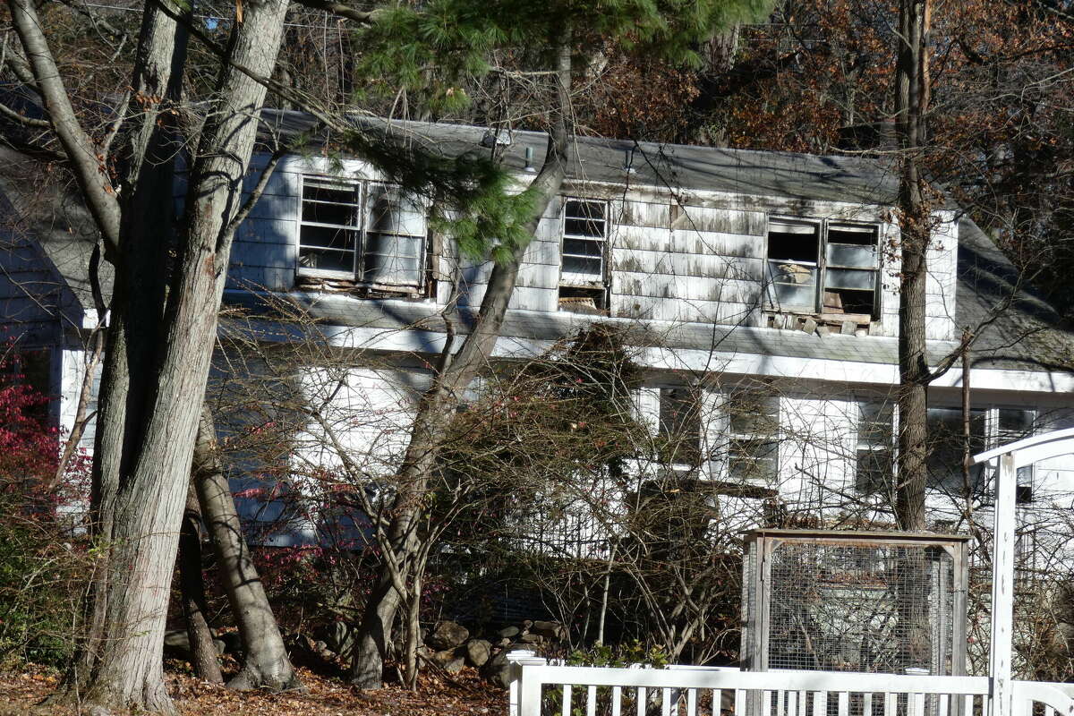 Darien OKs foreclosure of two vacant, blighted homes owing thousands in fines and back taxes