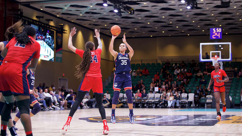 What Azzi Fudd's return from injury means for UConn women's basketball