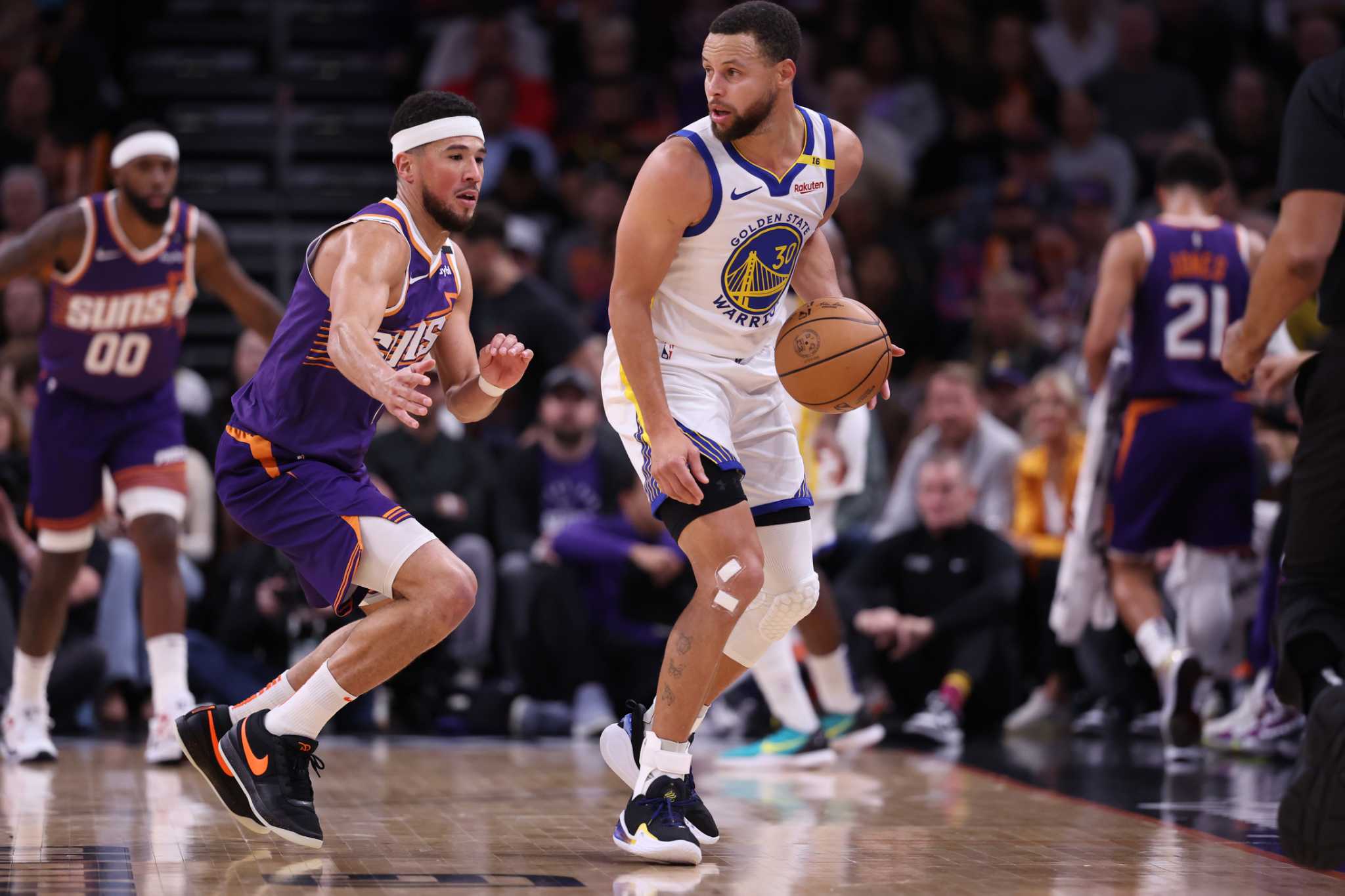 Warriors’ Steph Curry Returns In Phoenix But Losing Streak Hits Four