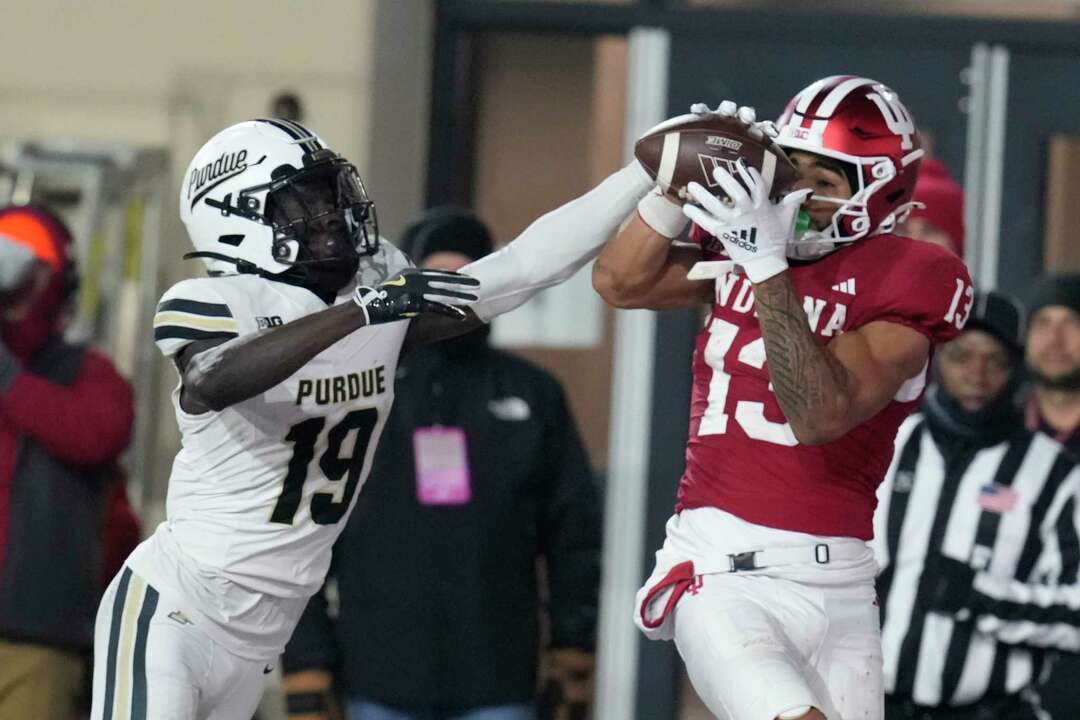 Rourke Throws Record-tying 6 TD Passes As No. 10 Indiana Beats Purdue ...