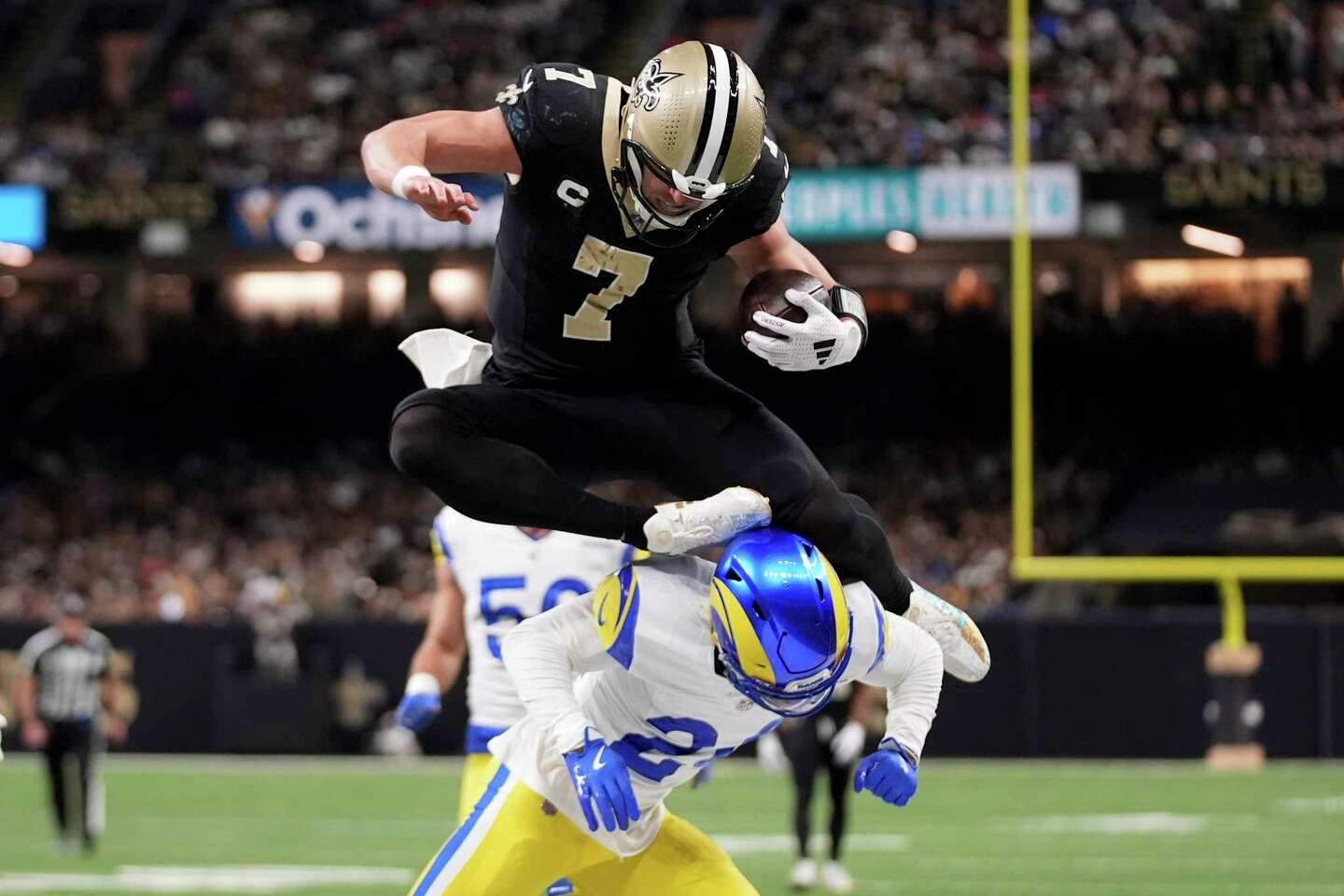 Saints Lose Taysom Hill For The Final Minutes Of A Loss To The Rams ...