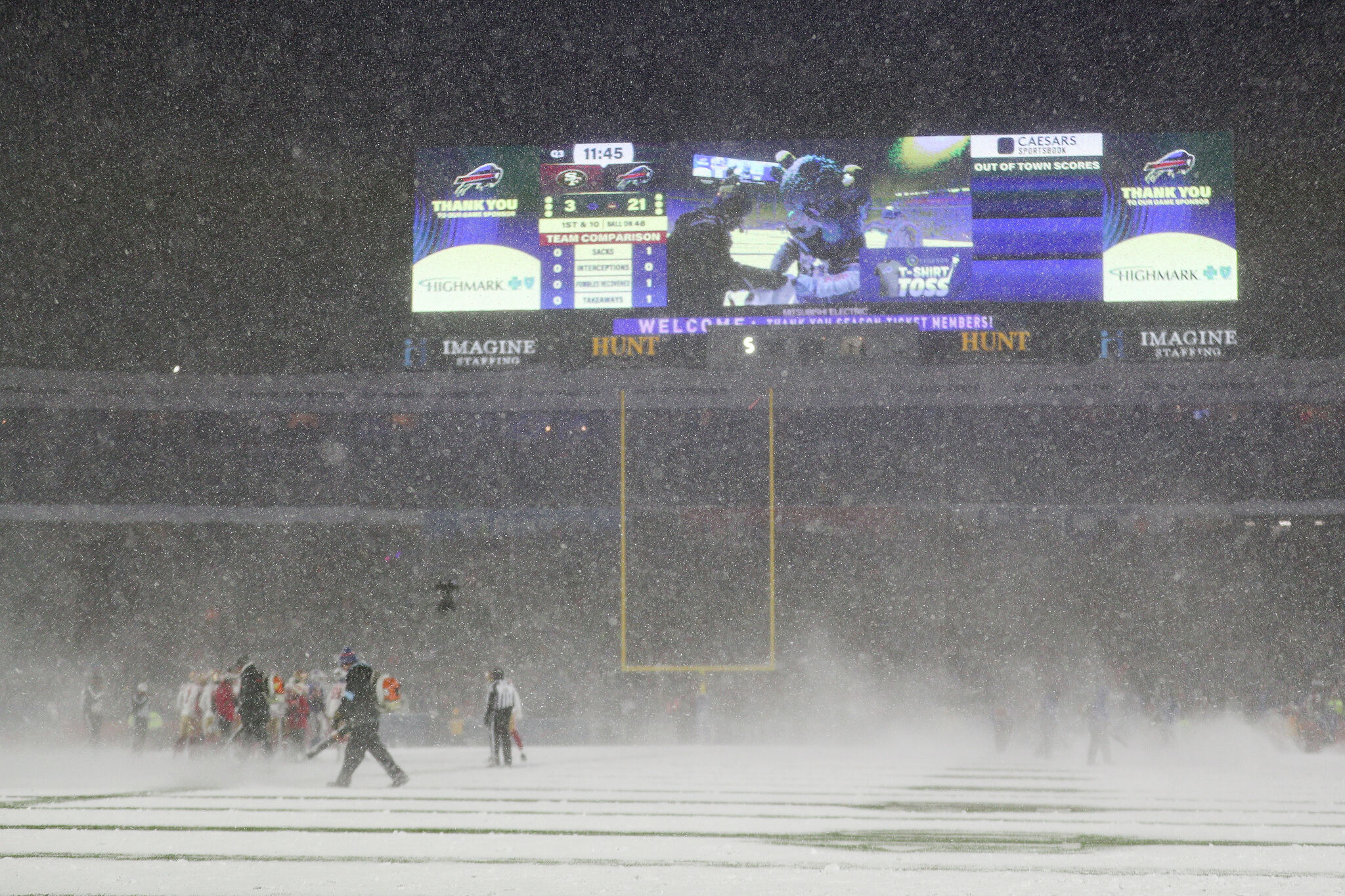 Bills cart awkwardly interrupts 49ers reporters' postgame segment
