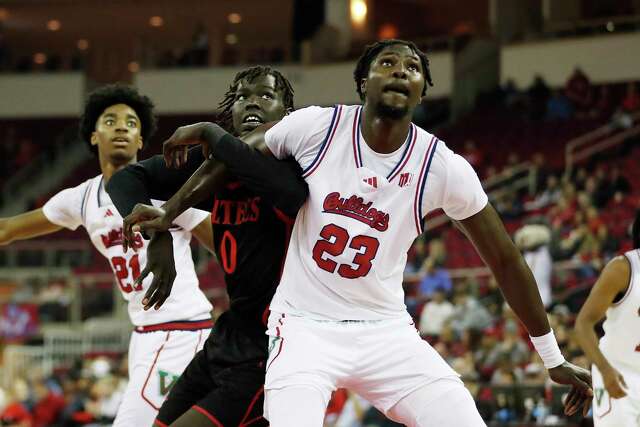 Gwath Has Career Highs Of 25 Points And 10 Rebounds, No. 24 San Diego ...