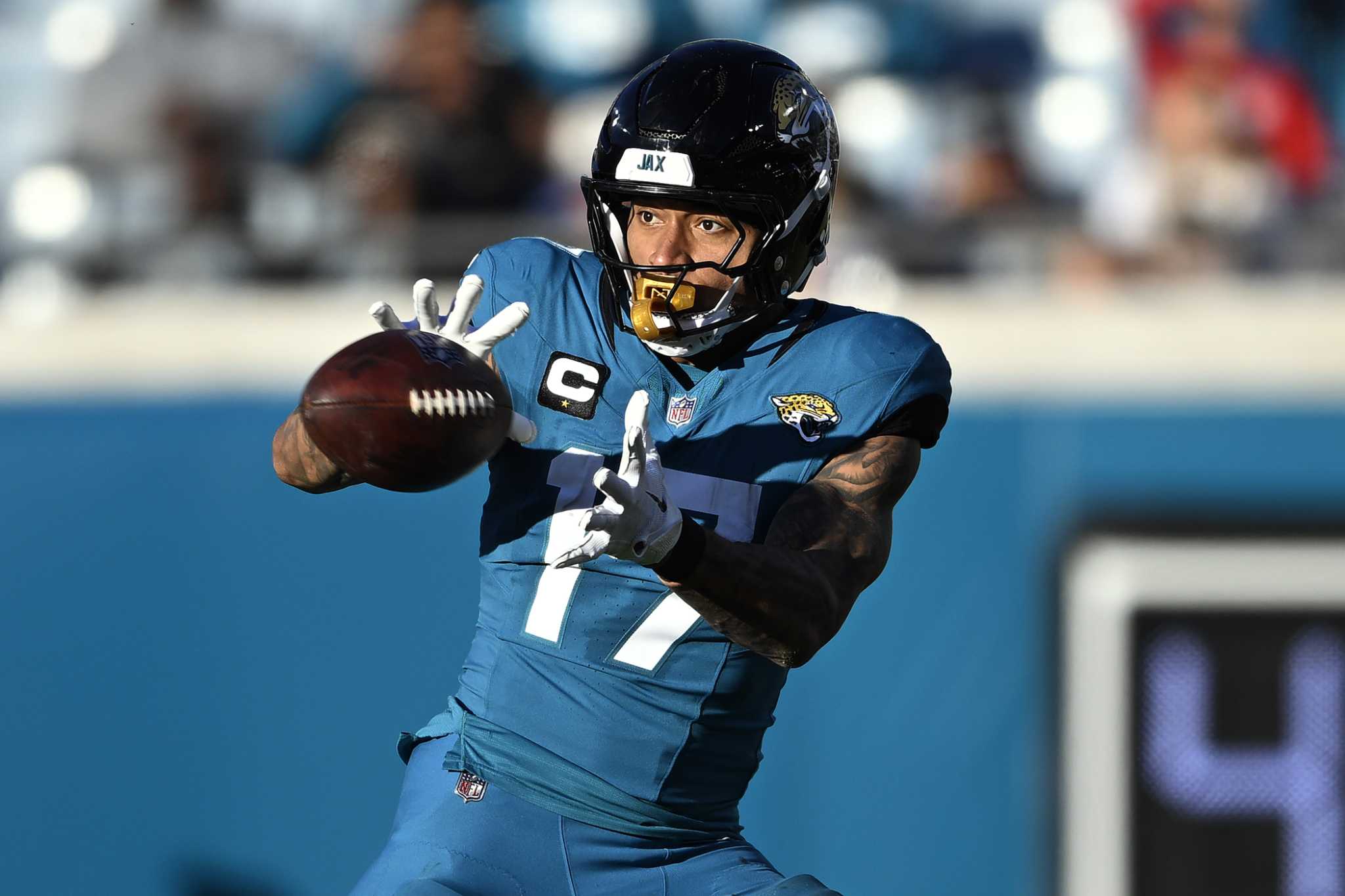 Jaguars TE Evan Engram To Have Season-ending Shoulder Surgery And Join ...