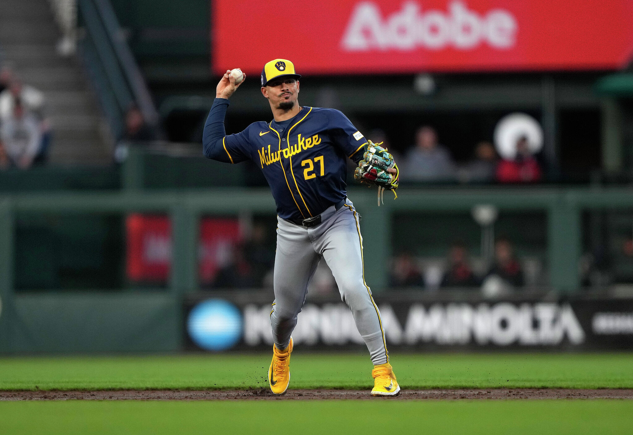 Reports: SF Giants, shortstop Willy Adames agree to 7-year, $182M deal